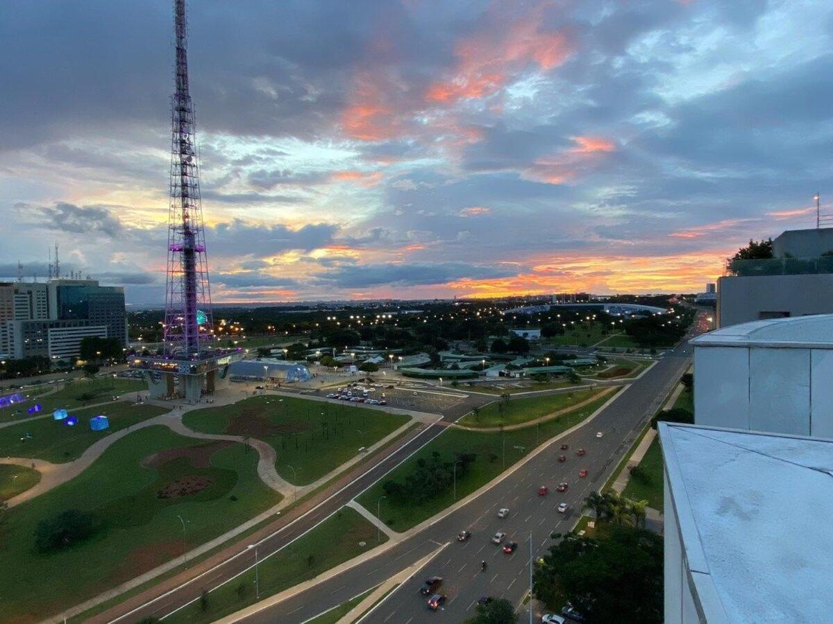 Flat Encantador No 7º Com Vista Pra Torre De Tv Brasília Ngoại thất bức ảnh